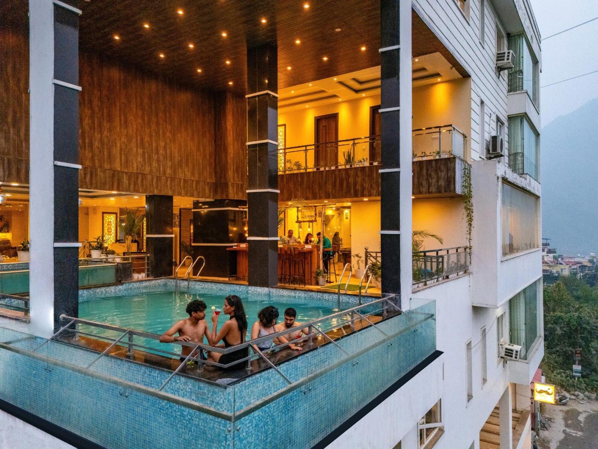 Moustache Rishikesh Luxuria Hostel Εξωτερικό φωτογραφία