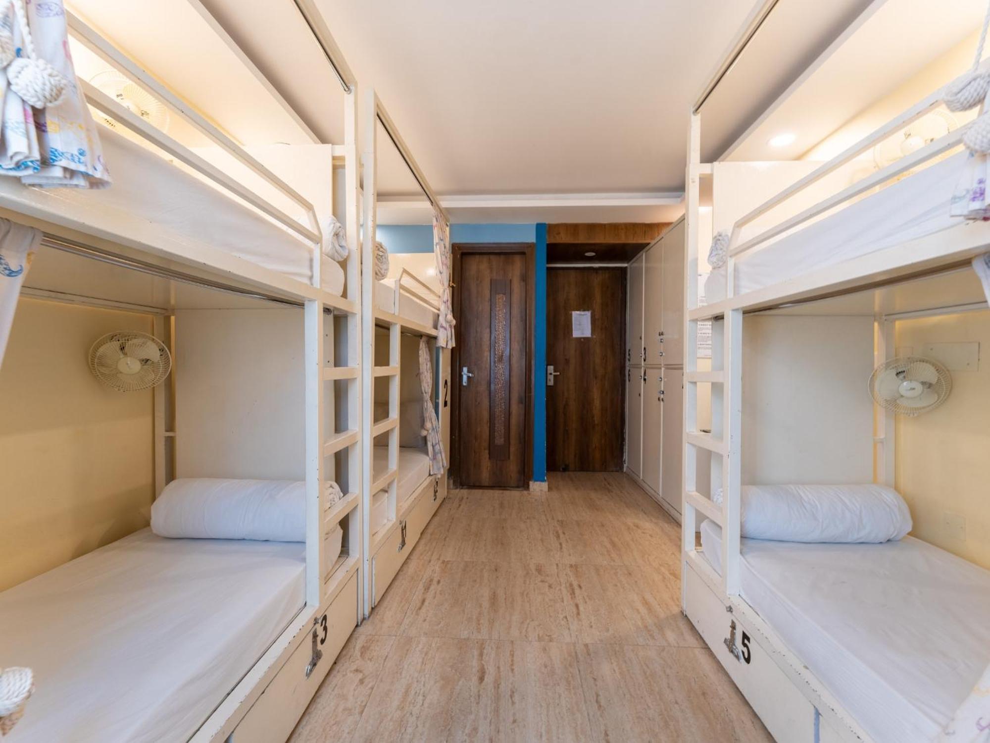 Moustache Rishikesh Luxuria Hostel Εξωτερικό φωτογραφία