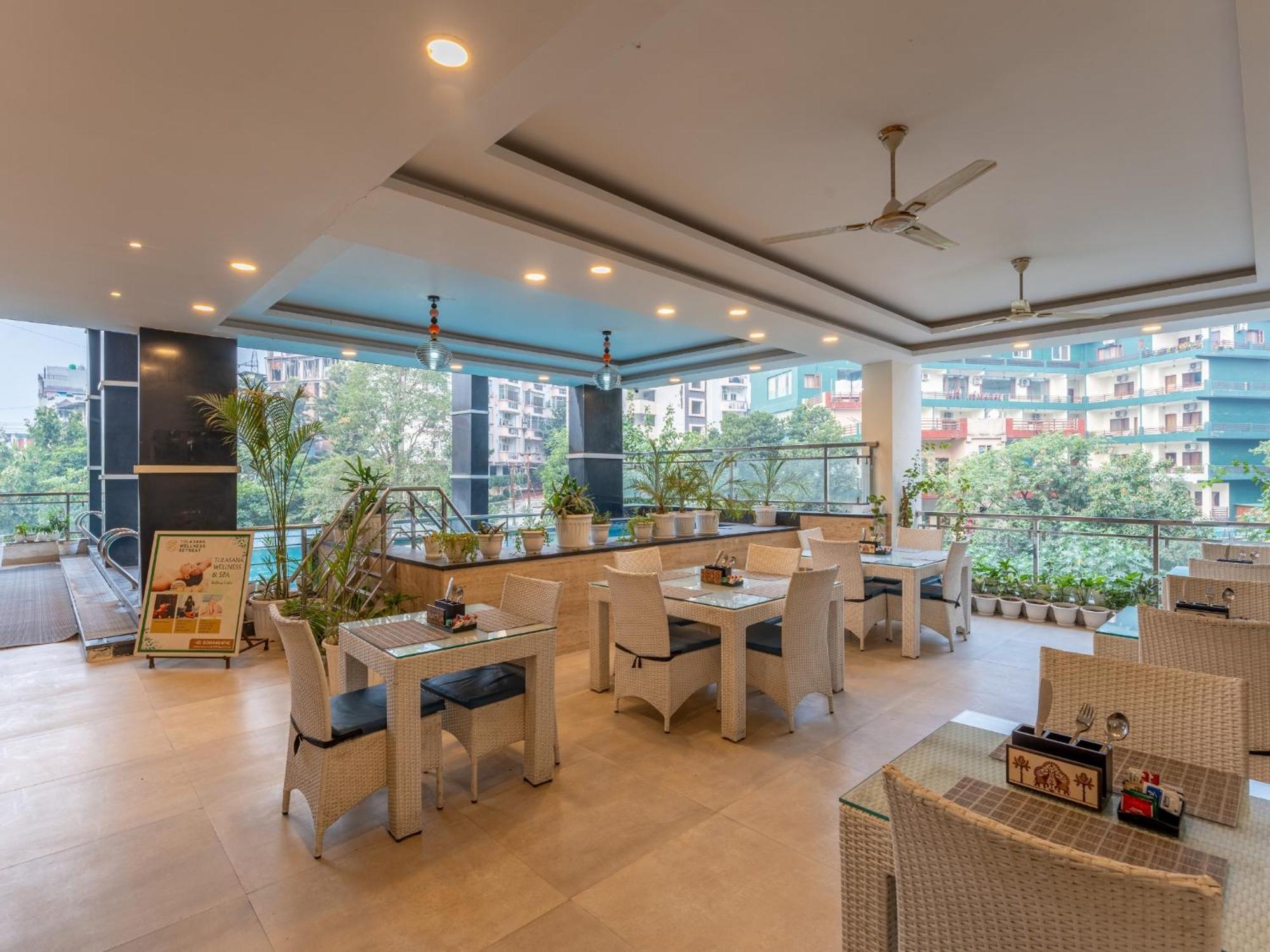 Moustache Rishikesh Luxuria Hostel Εξωτερικό φωτογραφία