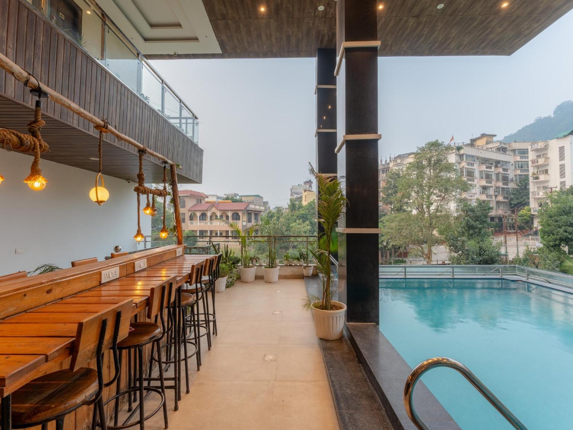 Moustache Rishikesh Luxuria Hostel Εξωτερικό φωτογραφία
