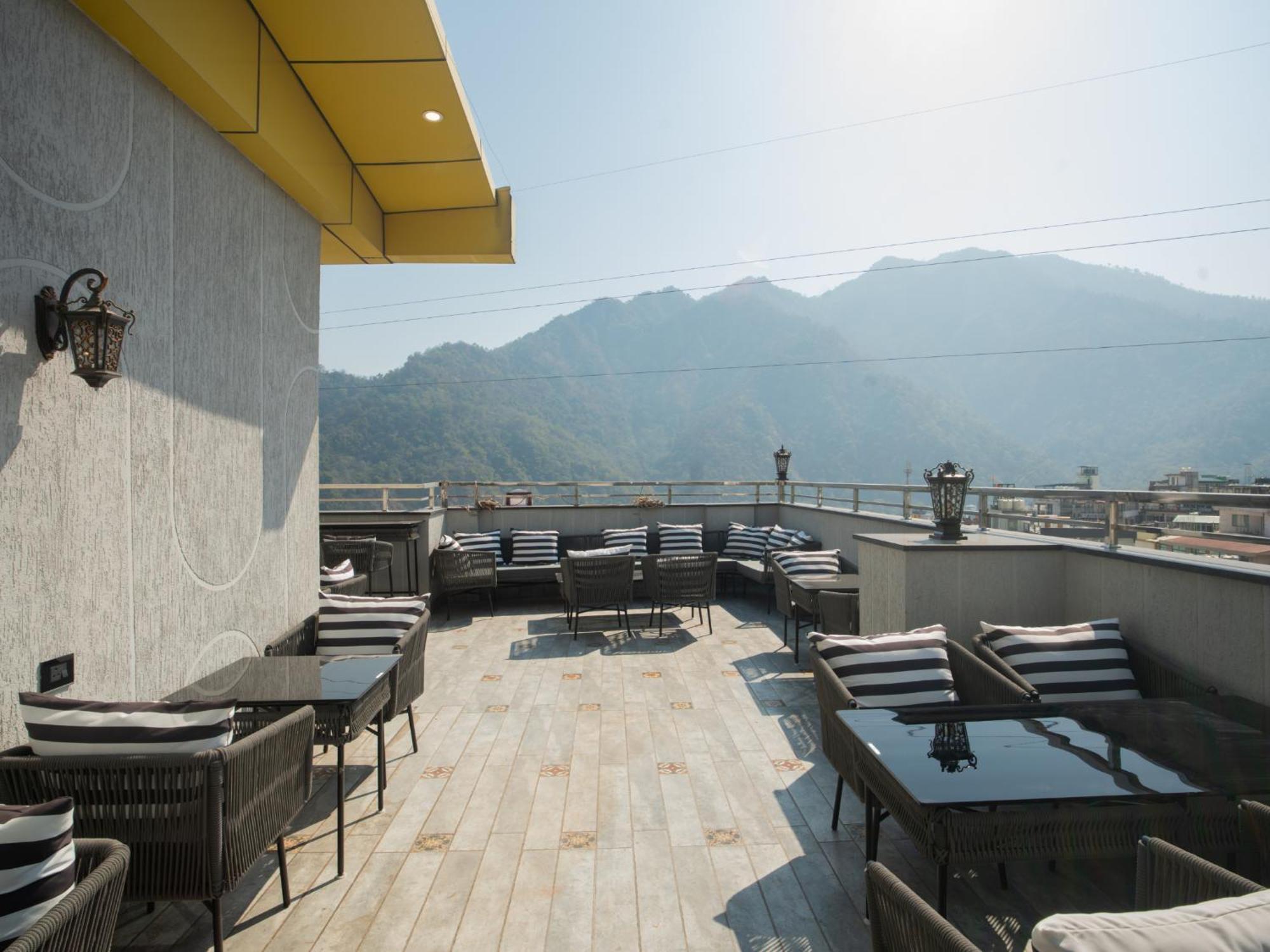Moustache Rishikesh Luxuria Hostel Εξωτερικό φωτογραφία